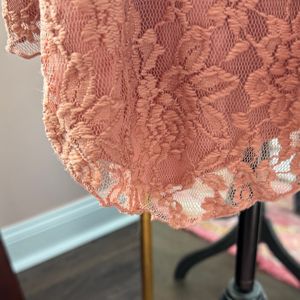 Chic lace halter tank top in pink by Social Teen Size Large - Picture 3 of 7